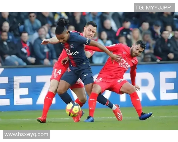 加索维卡与喀山的激烈对决揭示了足球战术的博弈与激情碰撞